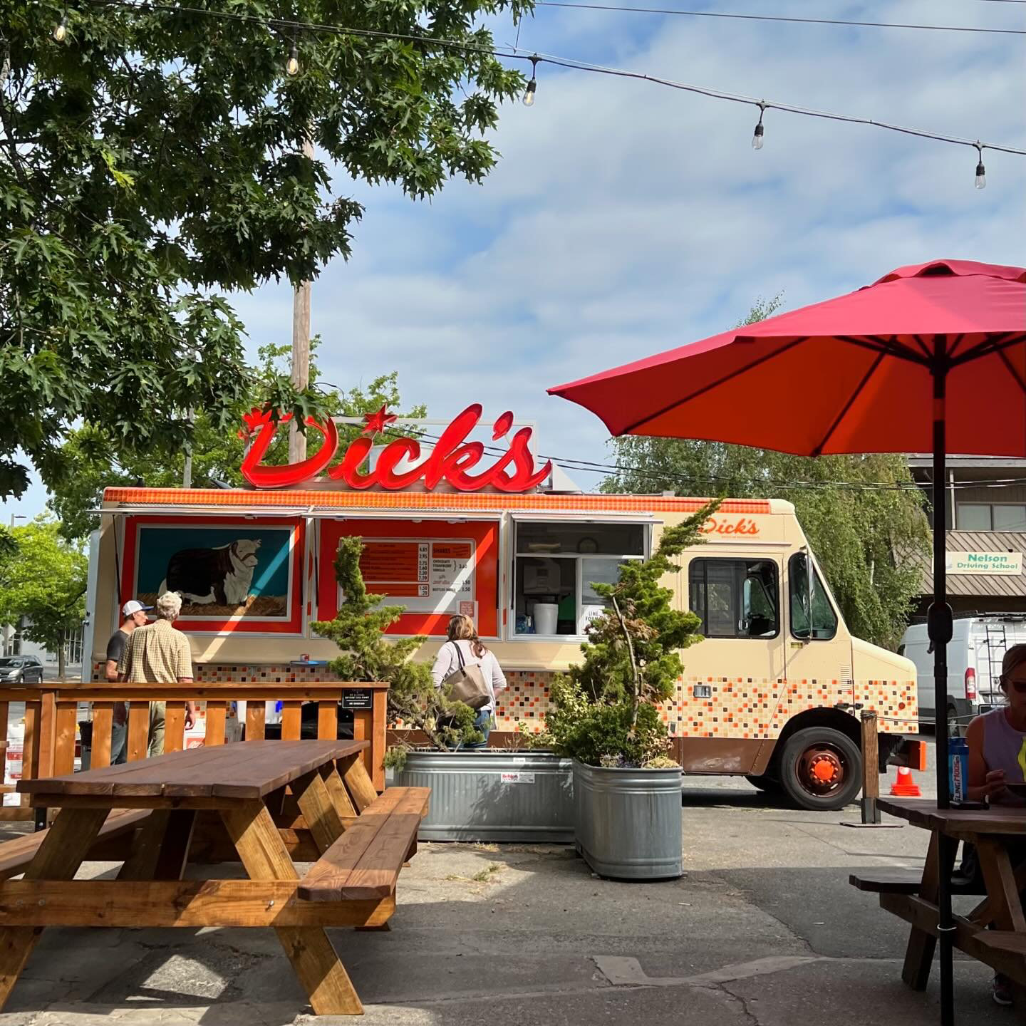 In Bellingham Saturday? Dick’s Drive-in Food Truck in Town for Afternoon